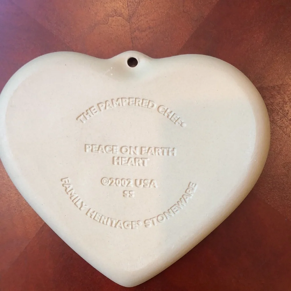 RARE Vintage Pampered Chef Peace On Earth 2002 Stoneware Cookie Mold orig box